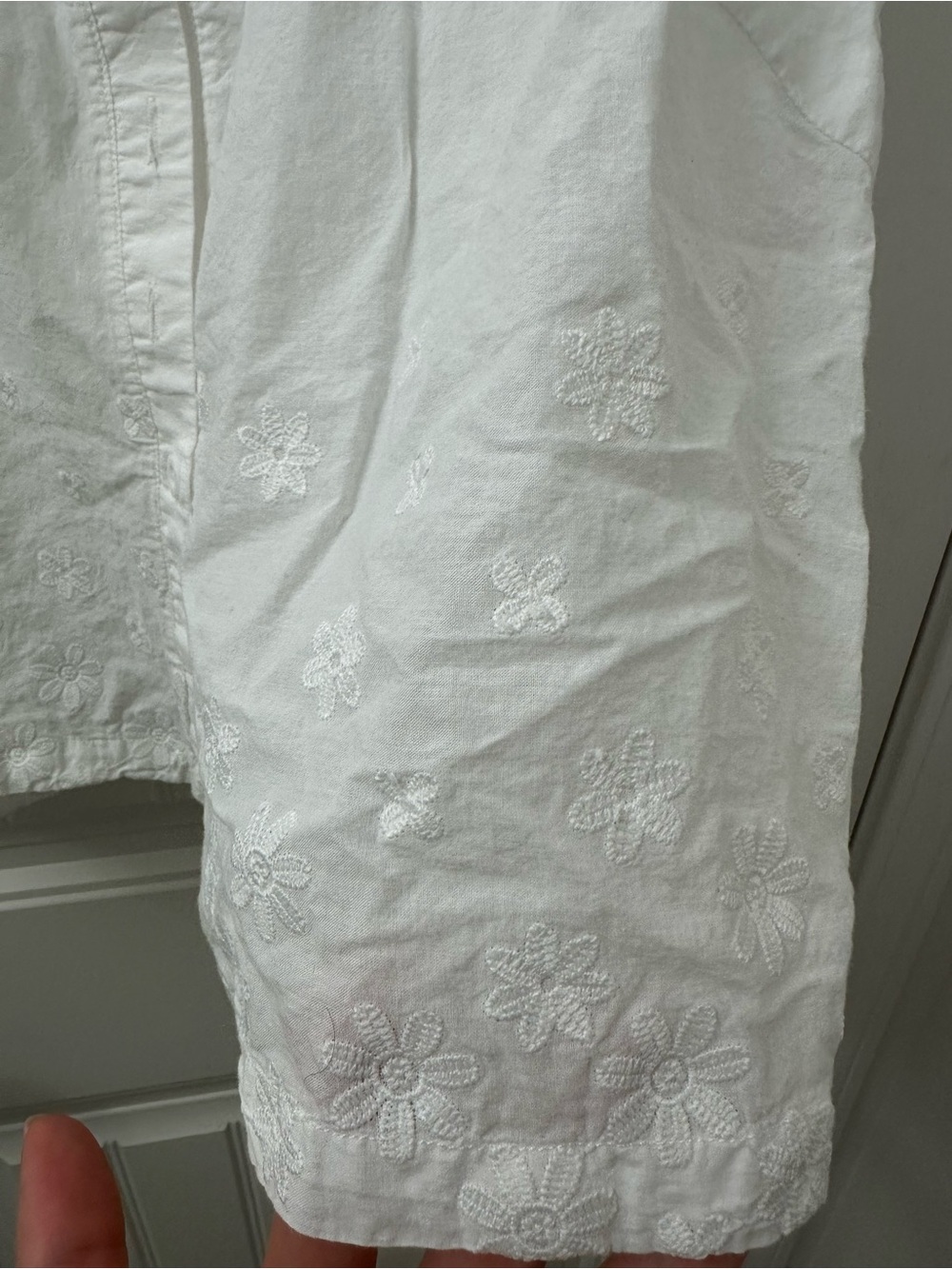 White Embroidered Button-Front Tank Top - Picture 2 of 5